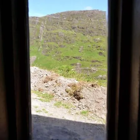Secluded Nestled In The Beara Peninsula Nyaraló
