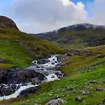 Feriehus Secluded Nestled In The Beara Peninsula *