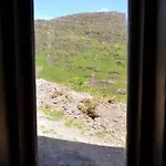 Secluded Nestled In The Beara Peninsula Feriehus