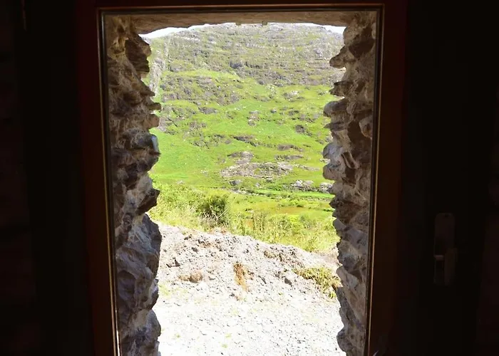 Secluded Nestled In The Beara Peninsula Killarney